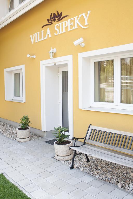 Villa Sipeky Senec Exteriér fotografie
