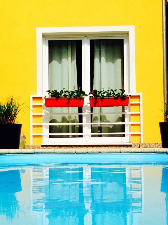 Villa Sipeky Senec Exteriér fotografie