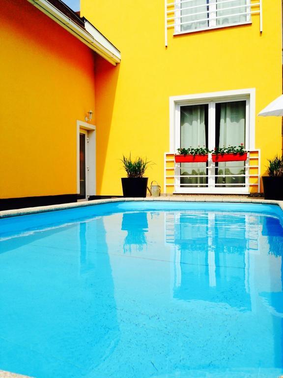 Villa Sipeky Senec Exteriér fotografie